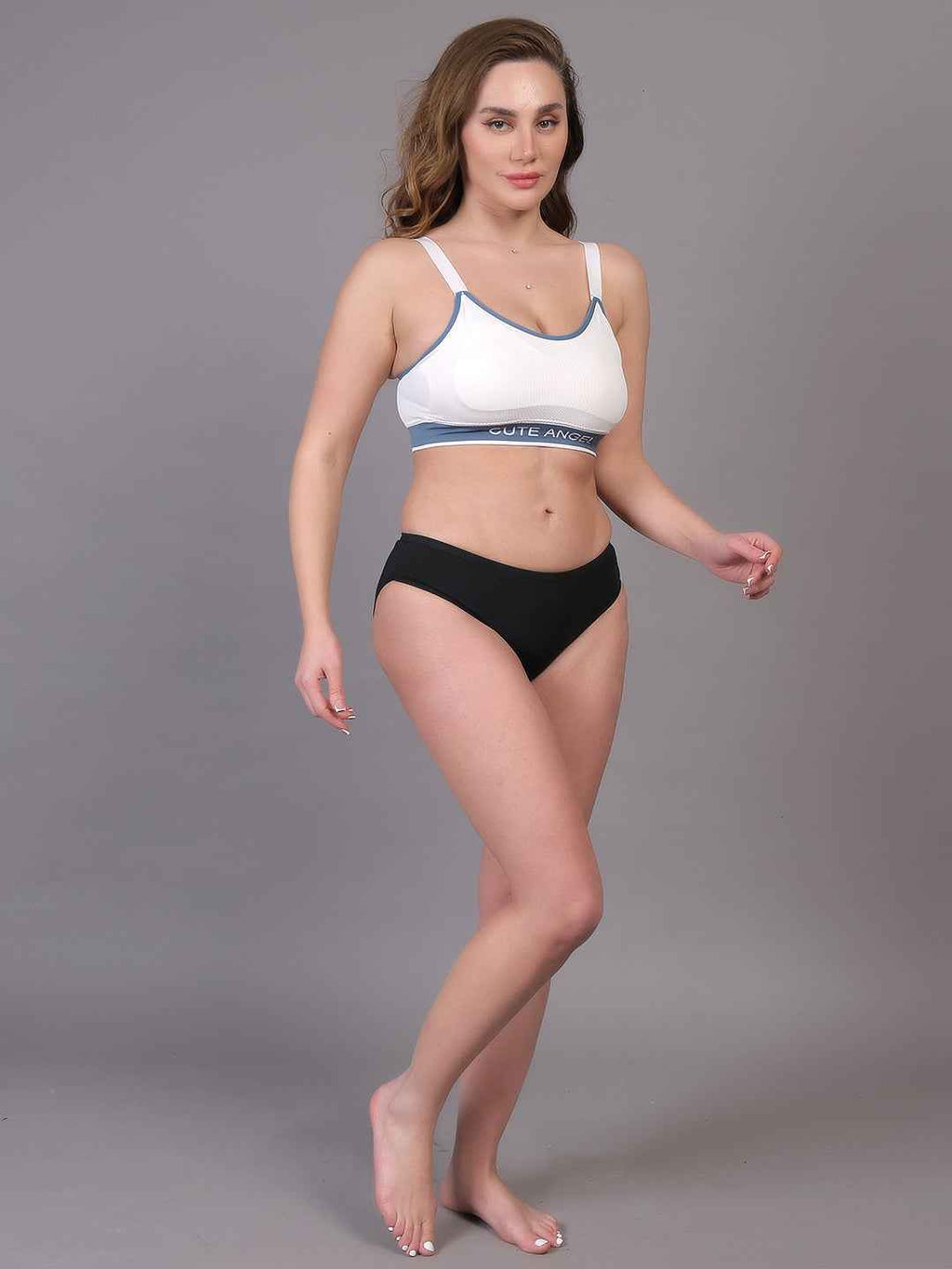 Women Beginners Anti Bacterial Full Coverage Lightly Padded Sports Bra