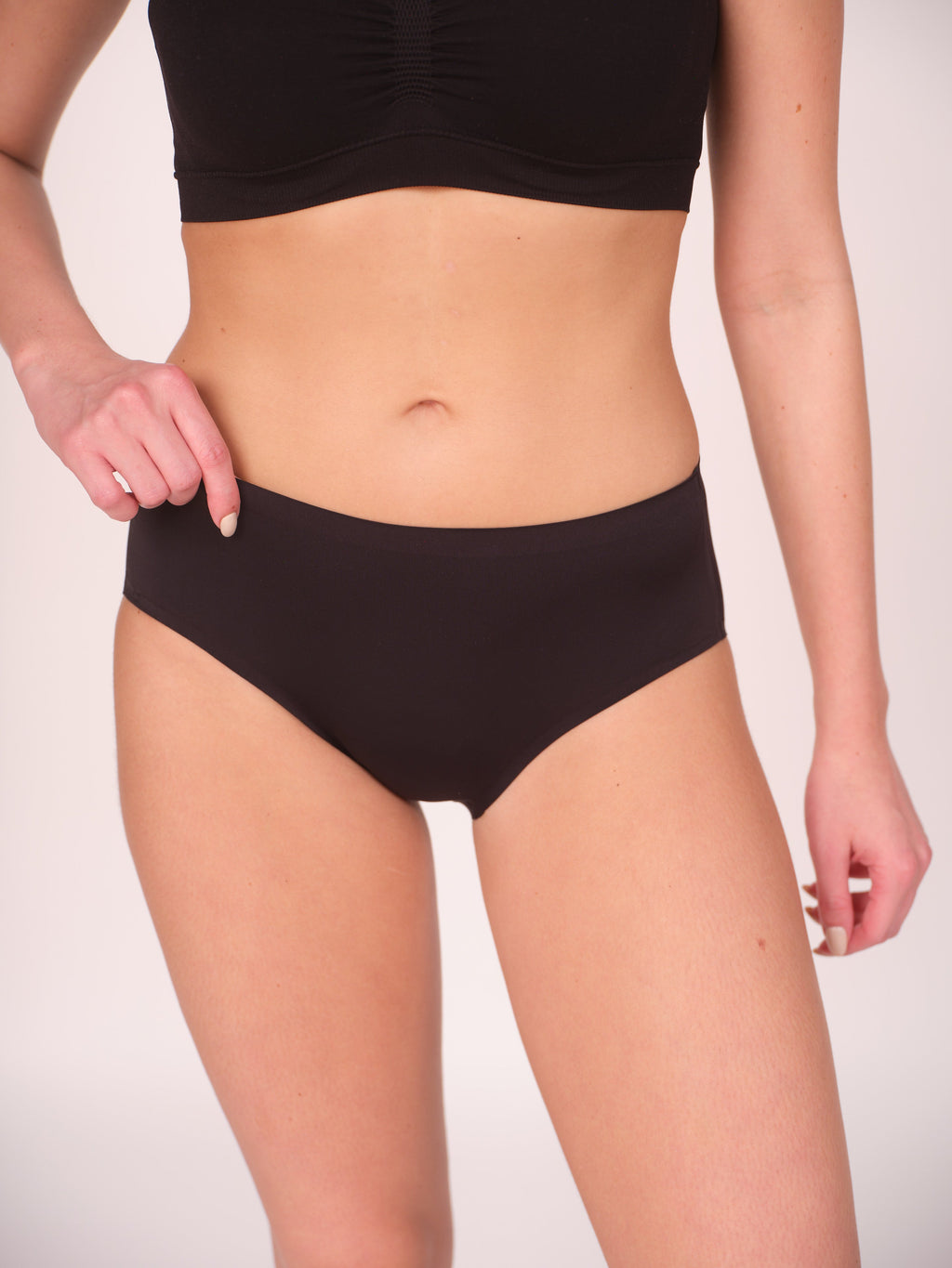 Munns & Mars Pack of 3 Seamless Bonded Hipster Panty - Black, Black & Black