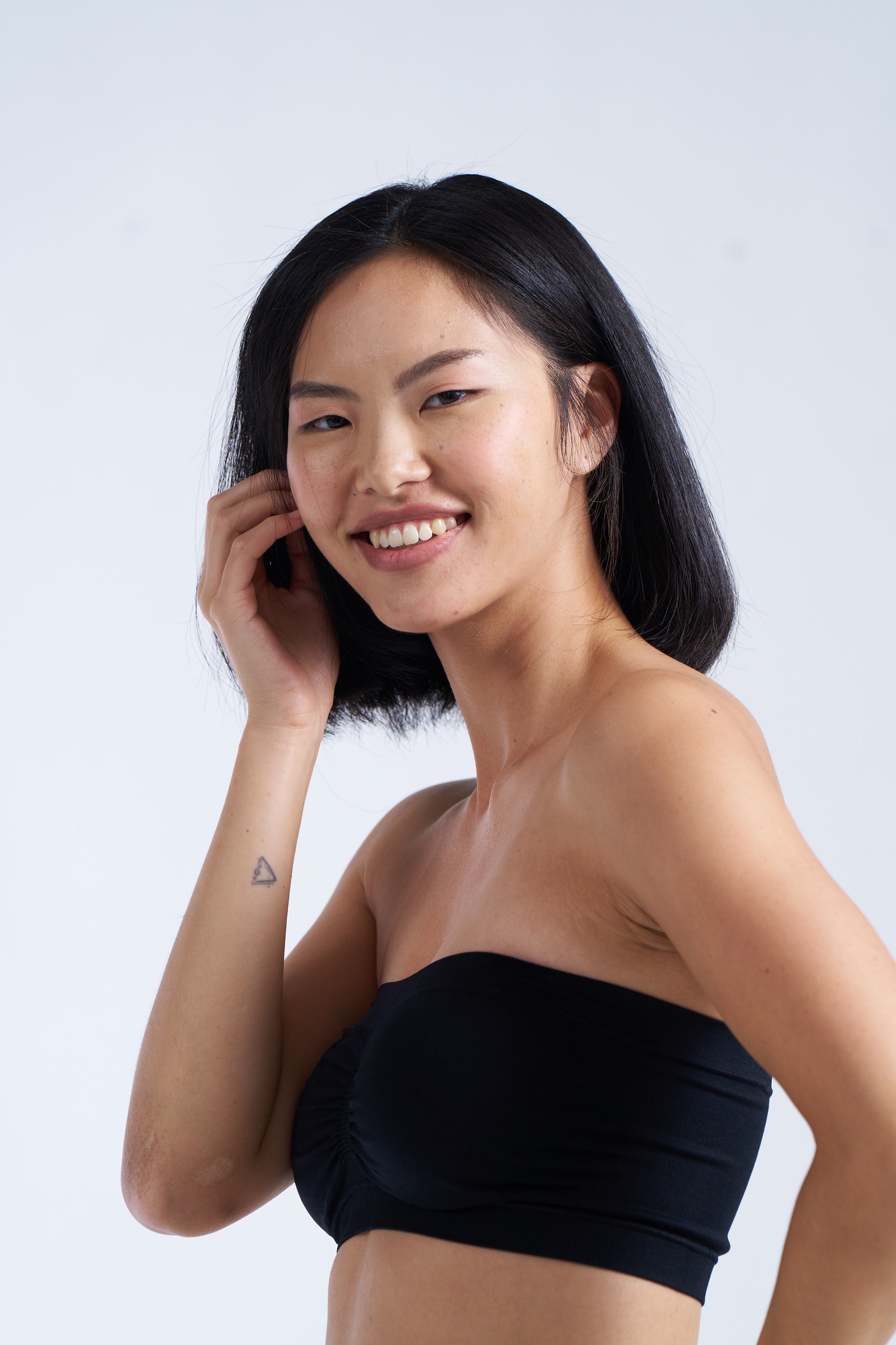 Munns & Mars Seamless Non-Padded Tube Bra - Black